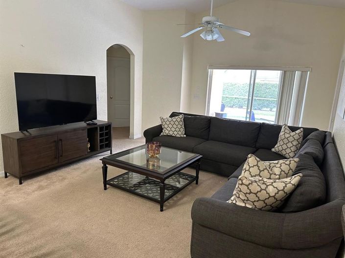 Image No.26-5 Bed Property for sale