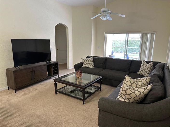 Image No.27-5 Bed Property for sale