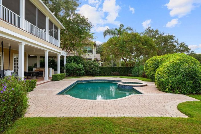 Image No.4-4 Bed Property for sale