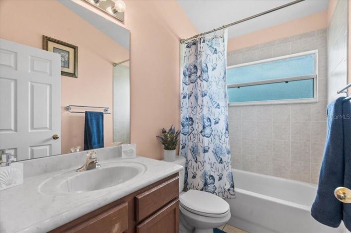 Image No.18-4 Bed Property for sale