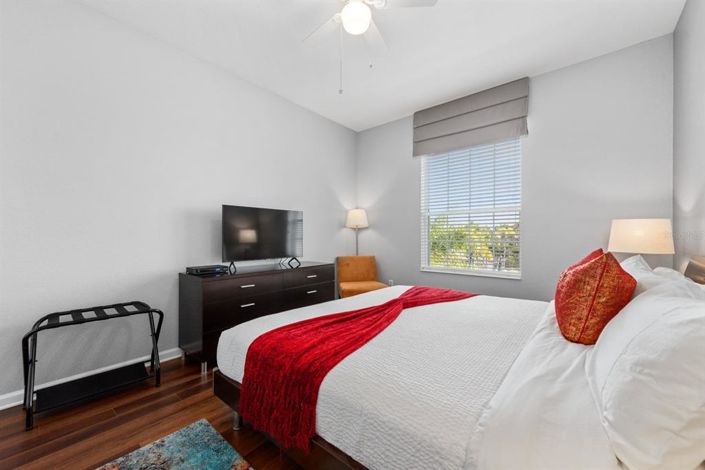 Image No.37-3 Bed Property for sale