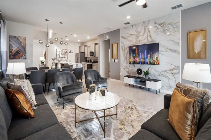 Image No.6-7 Bed Property for sale