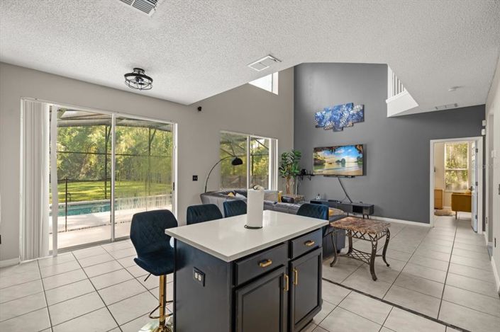 Image No.13-7 Bed Property for sale