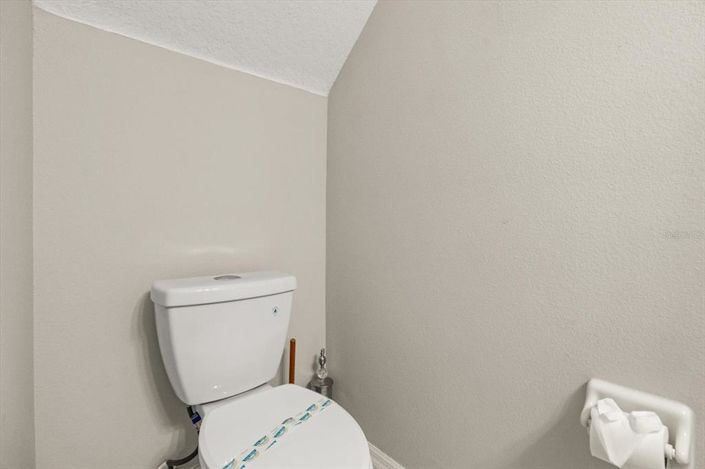 Image No.14-7 Bed Property for sale