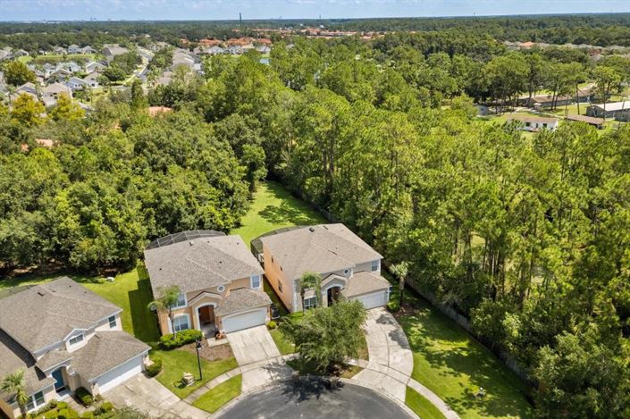 Image No.17-7 Bed Property for sale