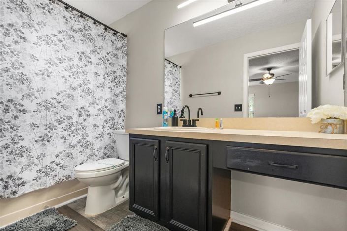 Image No.22-7 Bed Property for sale