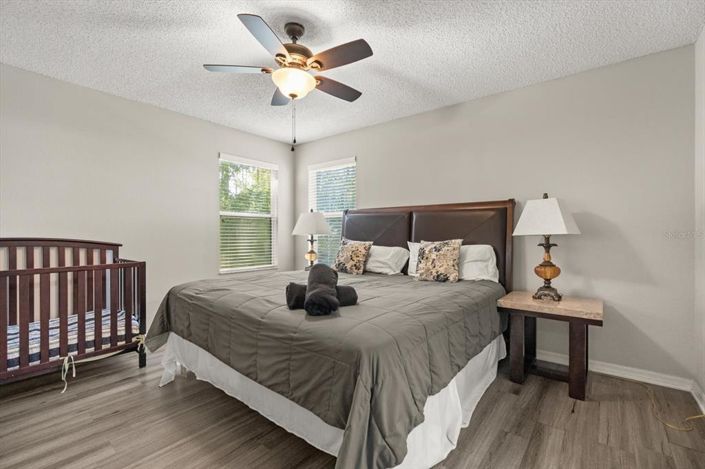 Image No.24-7 Bed Property for sale