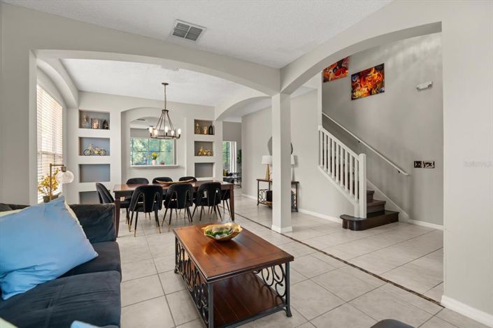 Image No.3-7 Bed Property for sale