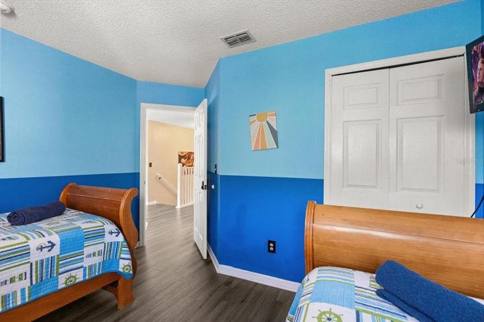 Image No.30-7 Bed Property for sale