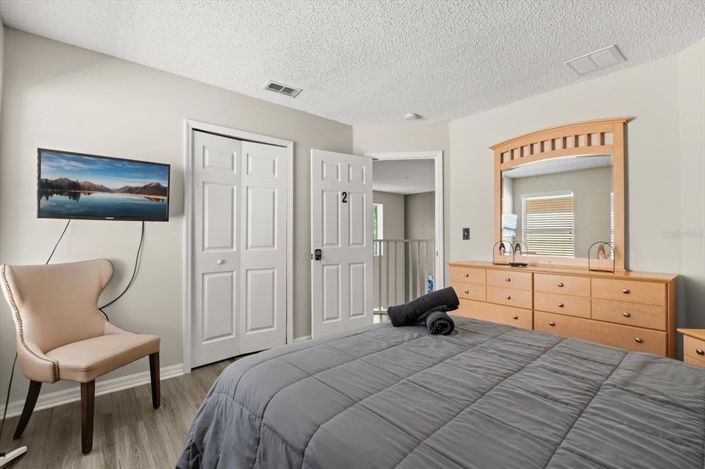 Image No.32-7 Bed Property for sale