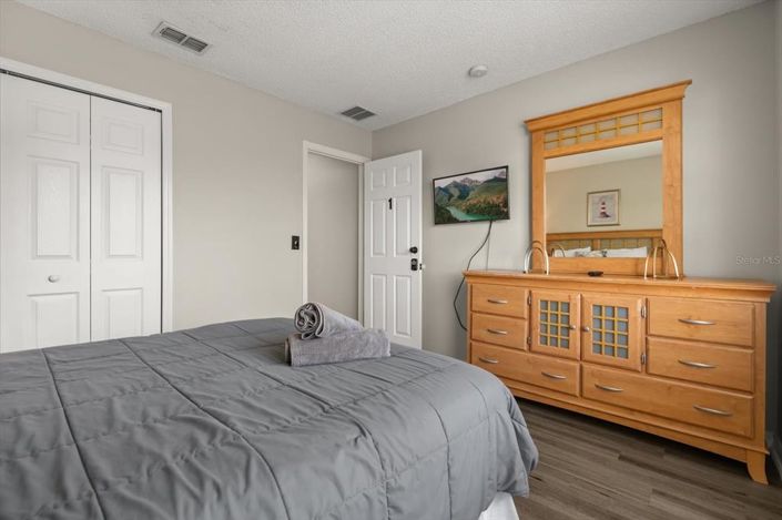 Image No.35-7 Bed Property for sale