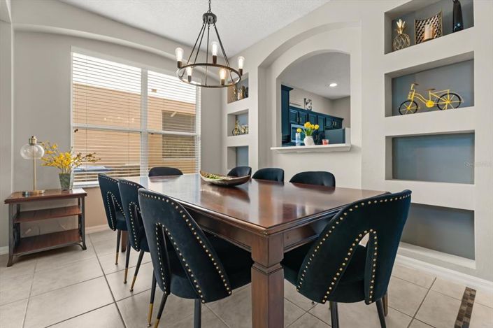 Image No.8-7 Bed Property for sale