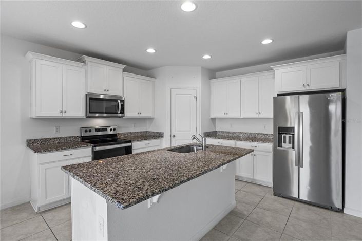 Image No.19-4 Bed Property for sale