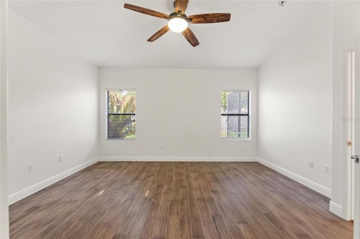 Image No.20-4 Bed Property for sale