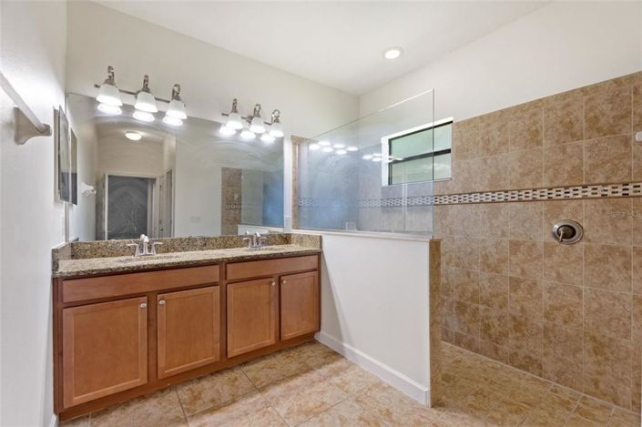 Image No.21-4 Bed Property for sale