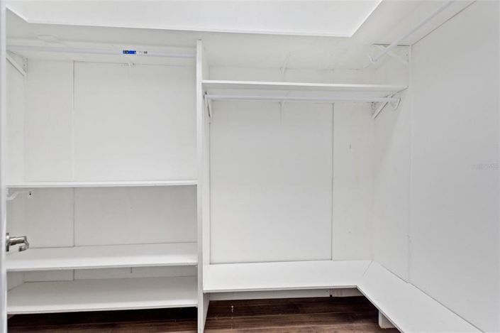 Image No.22-4 Bed Property for sale