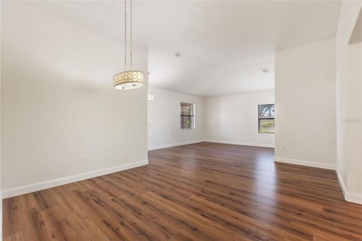 Image No.8-4 Bed Property for sale