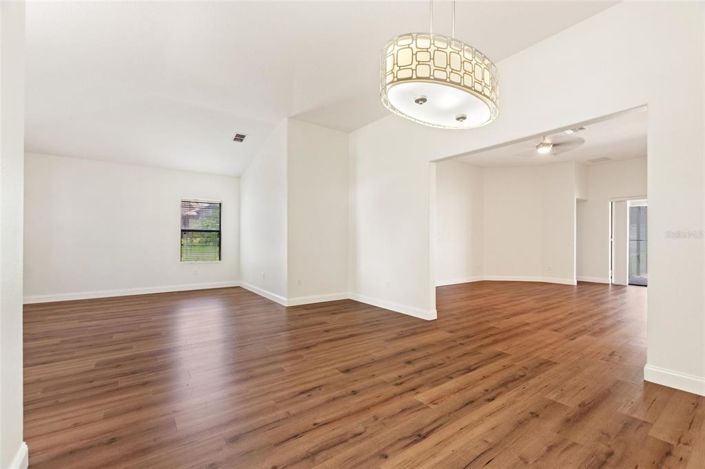 Image No.9-4 Bed Property for sale