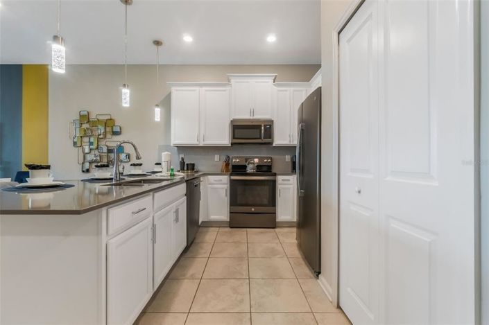 Image No.10-2 Bed Property for sale