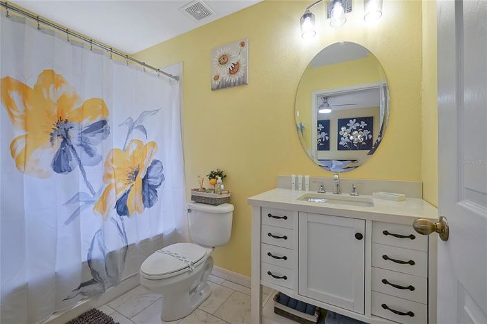 Image No.18-3 Bed Townhouse for sale