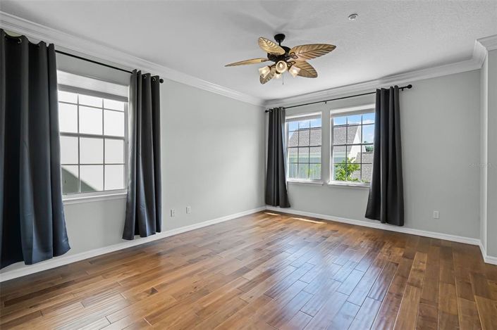 Image No.16-4 Bed Townhouse for sale