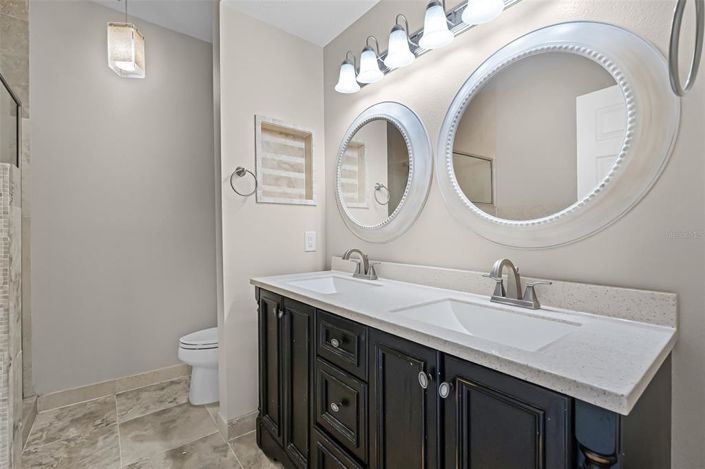 Image No.19-4 Bed Townhouse for sale