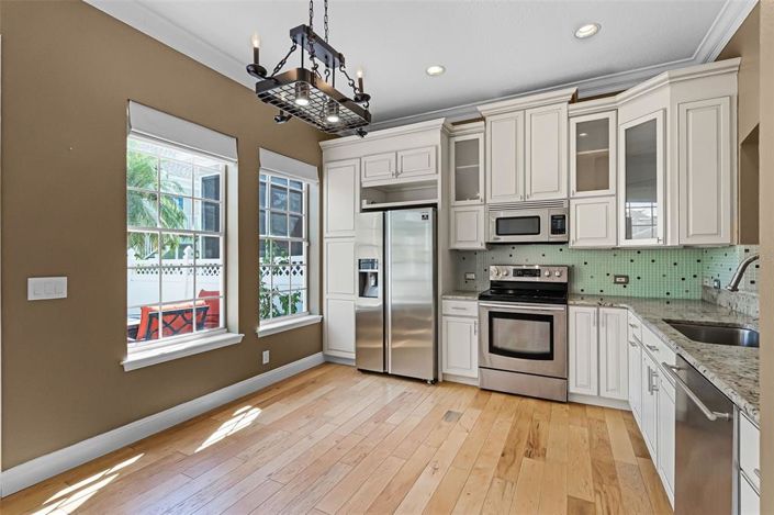 Image No.8-4 Bed Townhouse for sale