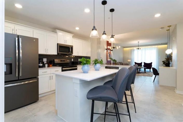 Image No.10-2 Bed Property for sale