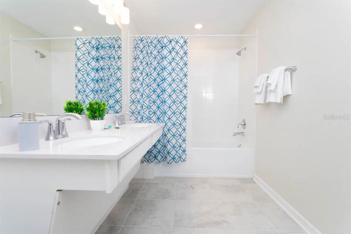 Image No.41-2 Bed Property for sale