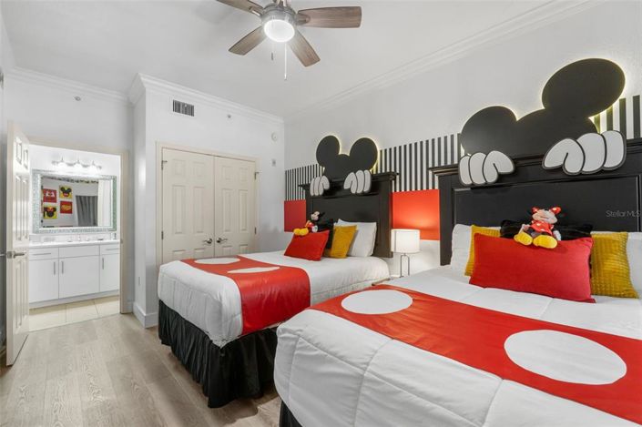 Image No.10-3 Bed Property for sale