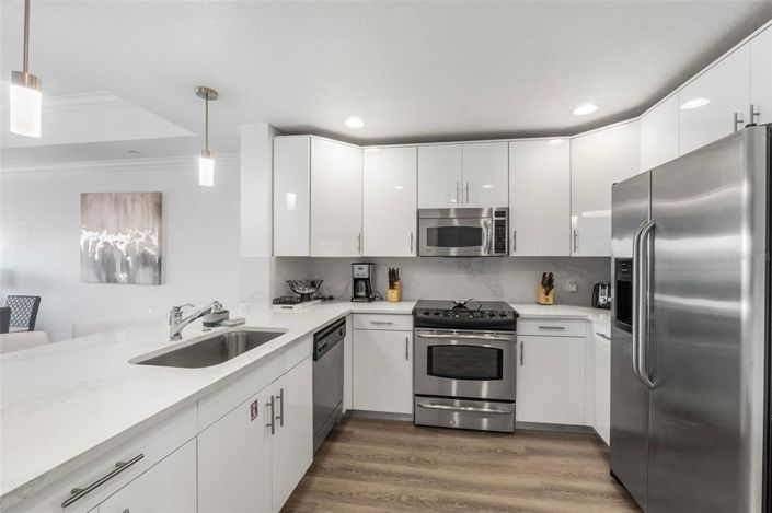 Image No.27-3 Bed Property for sale