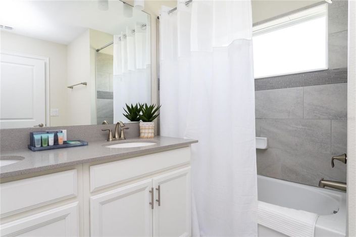 Image No.28-4 Bed Townhouse for sale