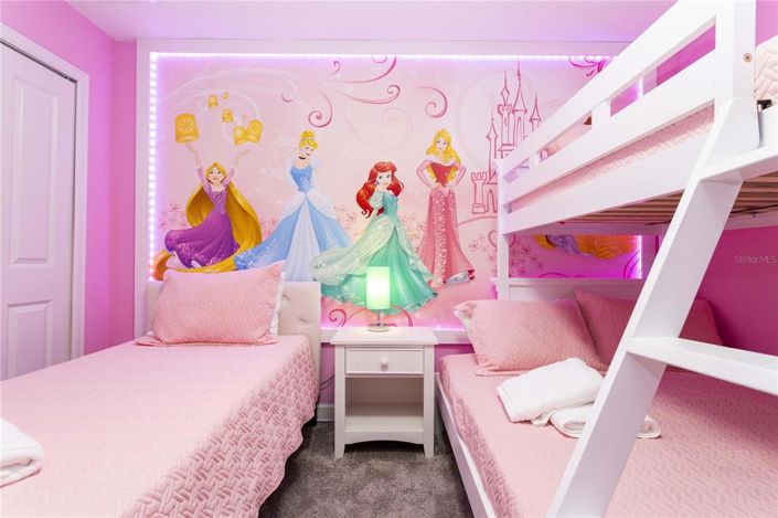 Image No.29-4 Bed Townhouse for sale