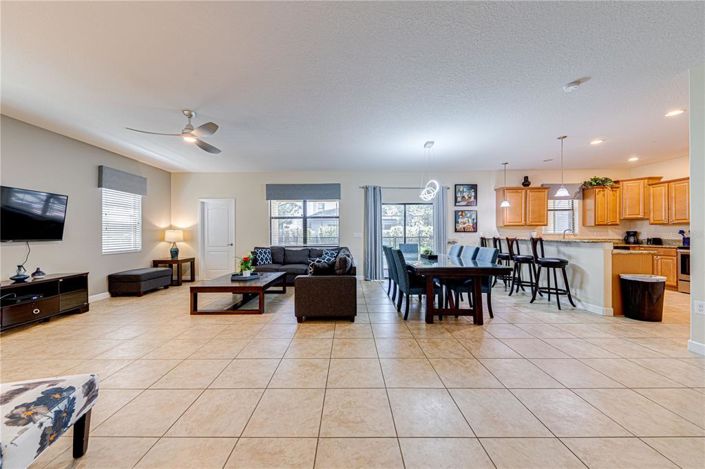 Image No.8-6 Bed Property for sale