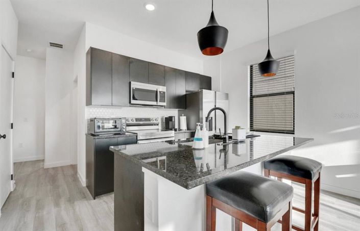 Image No.6-3 Bed Townhouse for sale