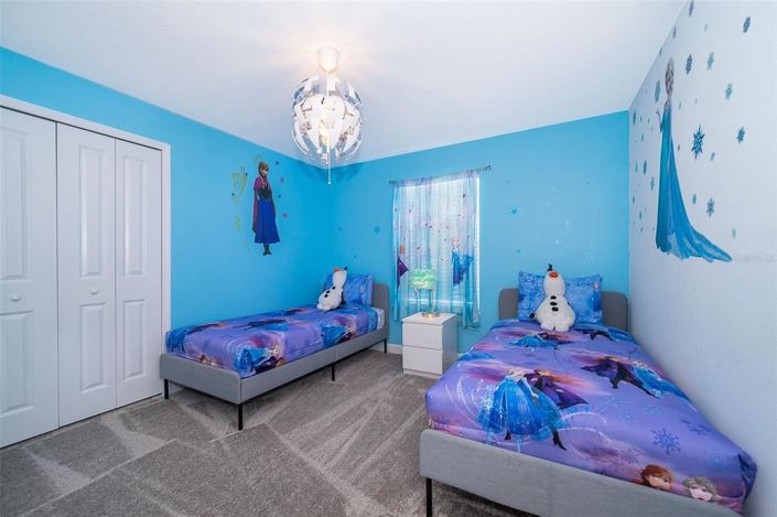 Image No.24-5 Bed Townhouse for sale