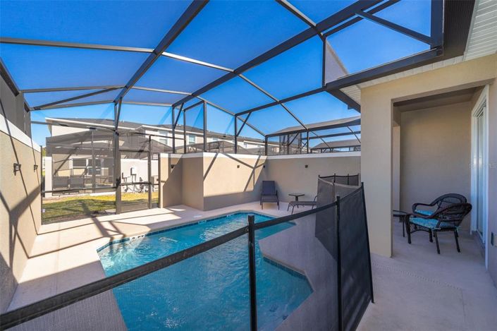 Image No.30-5 Bed Townhouse for sale