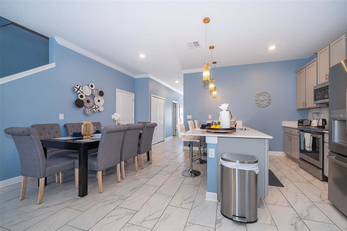 Image No.8-5 Bed Townhouse for sale