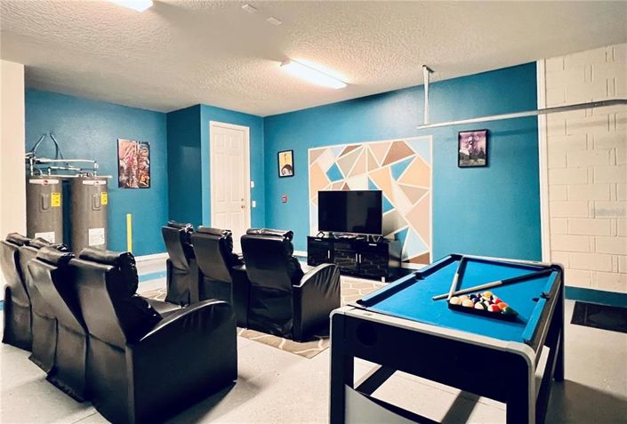 Image No.11-9 Bed Property for sale