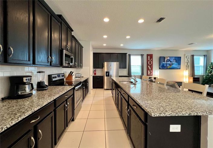 Image No.19-9 Bed Property for sale