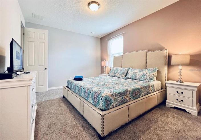 Image No.22-9 Bed Property for sale