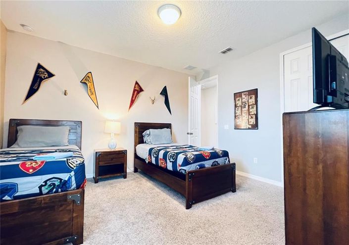 Image No.24-9 Bed Property for sale