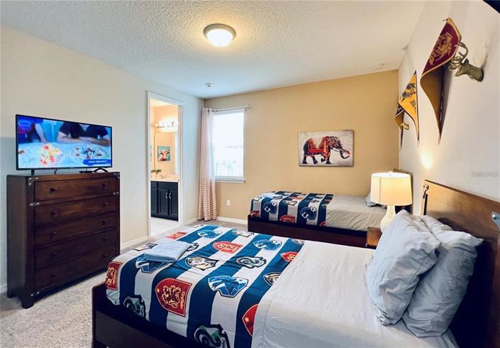 Image No.25-9 Bed Property for sale