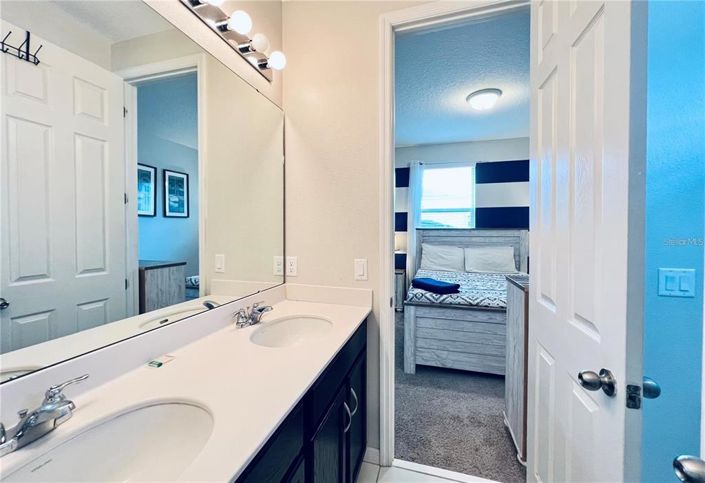 Image No.30-9 Bed Property for sale