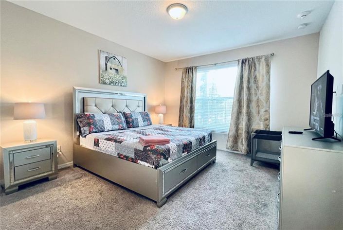 Image No.5-9 Bed Property for sale