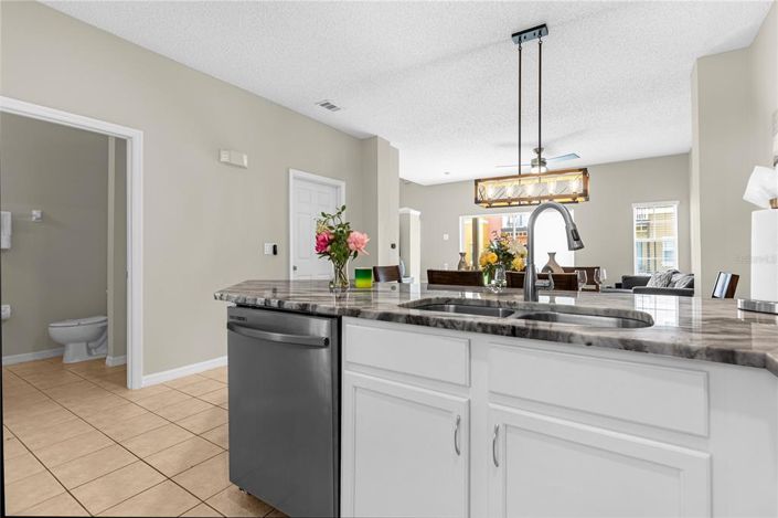 Image No.14-3 Bed Townhouse for sale