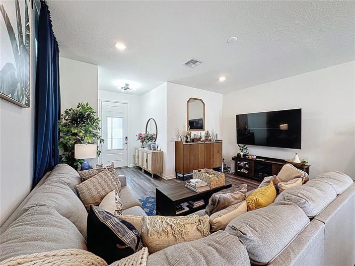 Image No.17-4 Bed Property for sale