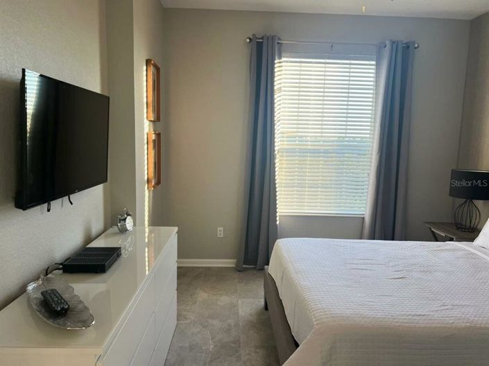 Image No.3-3 Bed Property for sale