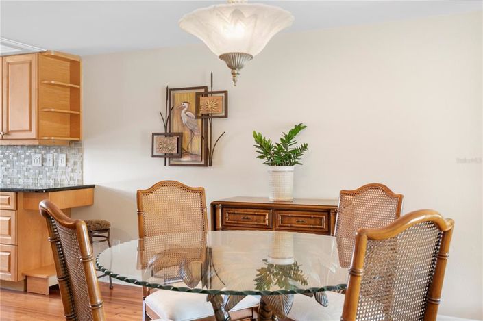 Image No.13-2 Bed Townhouse for sale