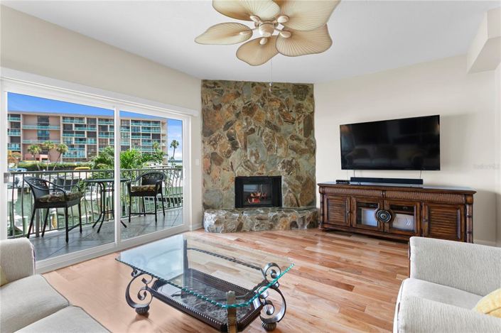 Image No.17-2 Bed Townhouse for sale